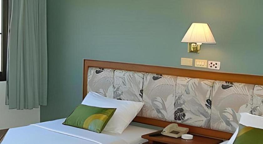 The Park Hotel Паттая Екстер'єр фото